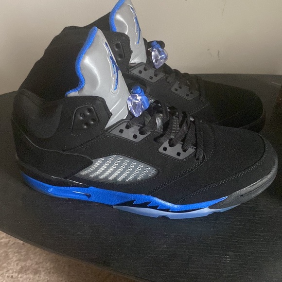 Jordan’s - Picture 2 of 3